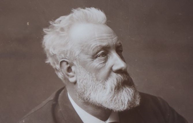 EMPREINTES D'HISTOIRE. Pourquoi Jules Verne se retrouve-t-il devant le tribunal correctionnel en 1896 ?